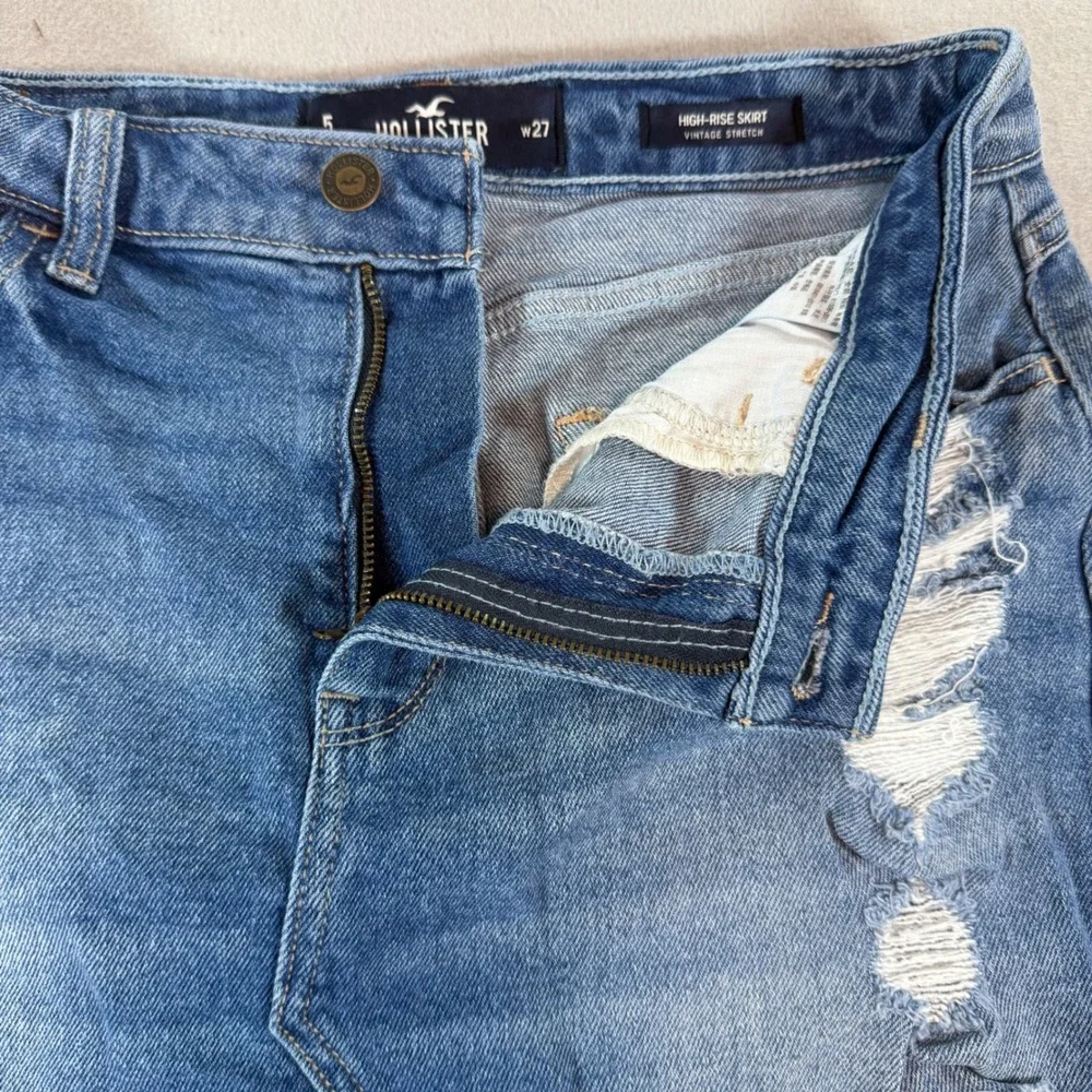 Hollister High‎ Rise Distressed Denim Mini Skirt Blue Size 5 W27